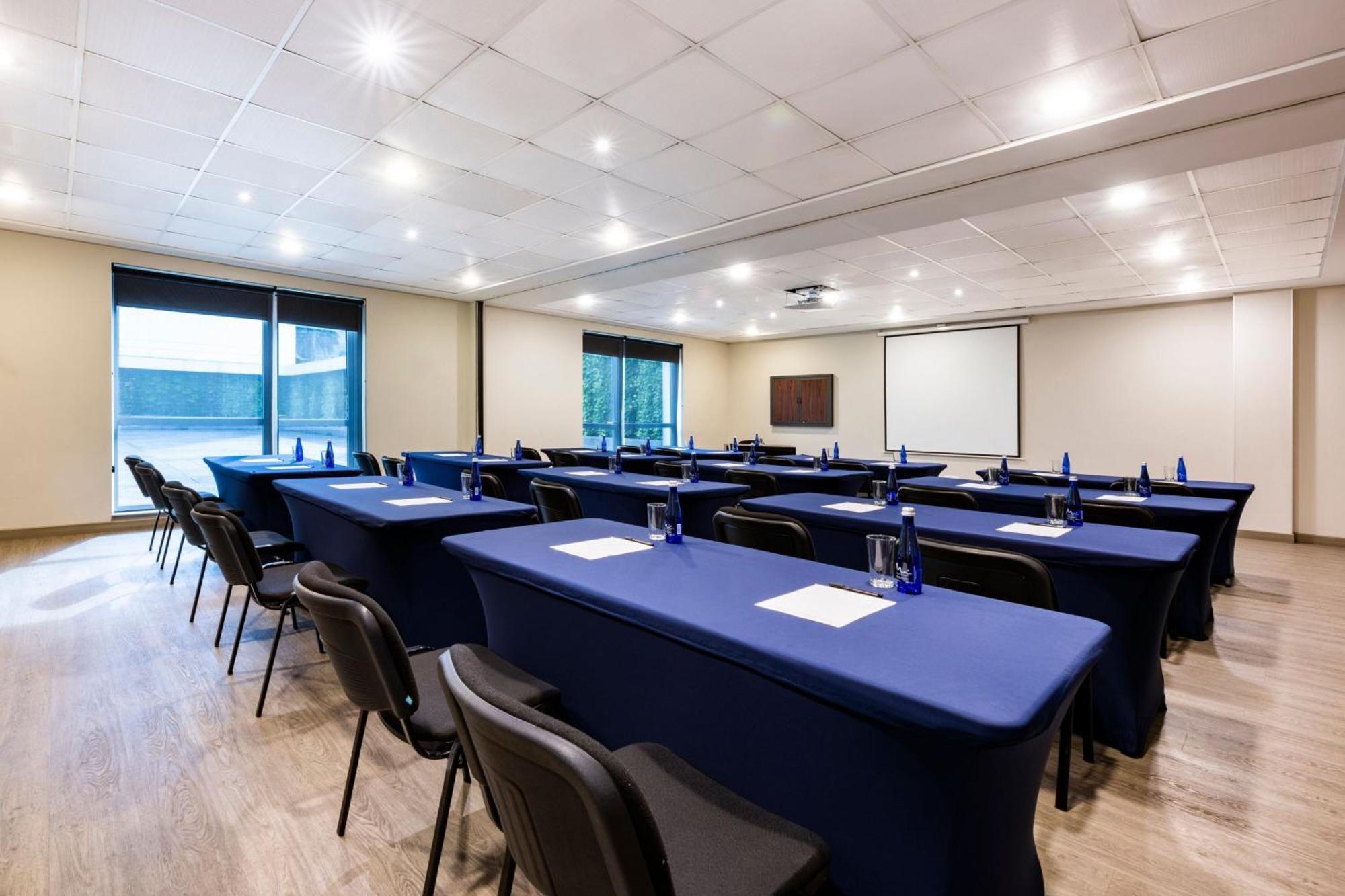 City Express Plus By Marriott Cali Colombia מראה חיצוני תמונה